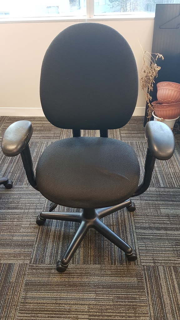 Task Chair w/ Arms - black (Steelcase)