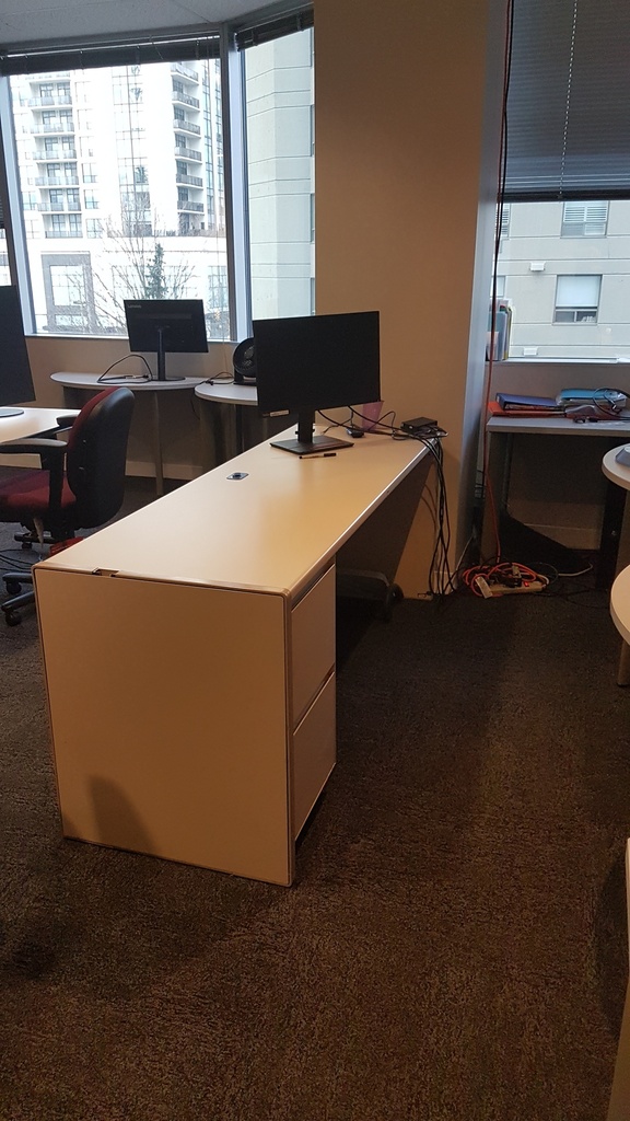 Desk - 1 Ped/Drawer, metal