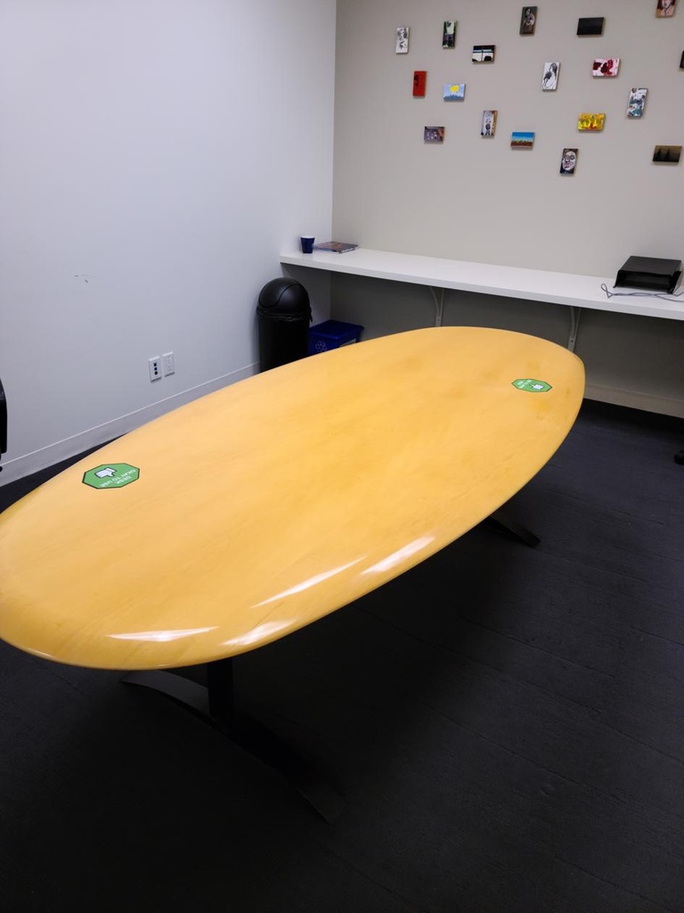 Oval table - Maple - 60" - 72"