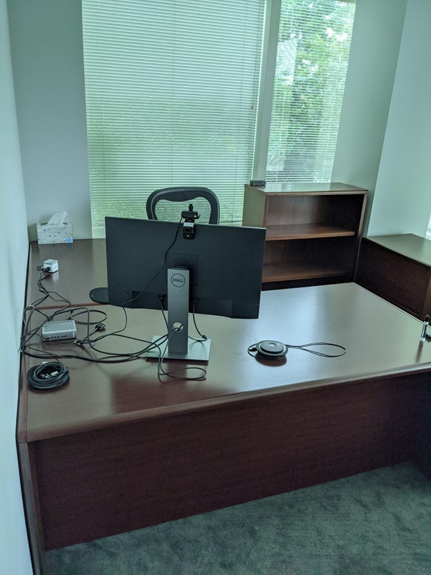 Desk with Return (71"x84")