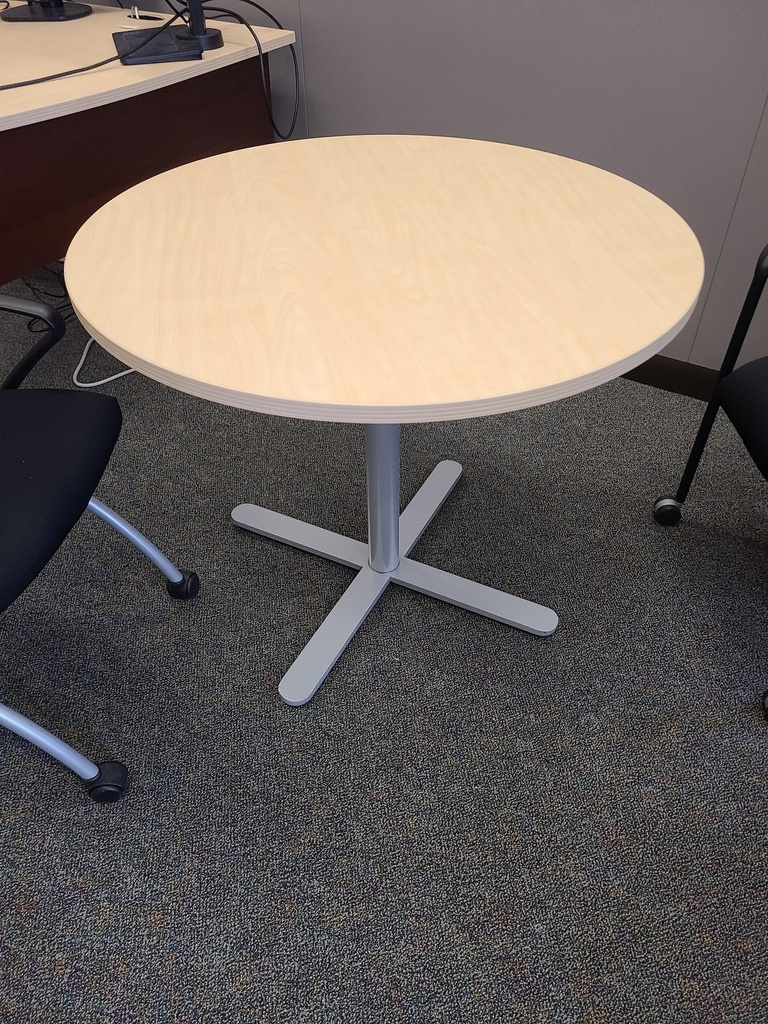 Round table - 3' diameter 