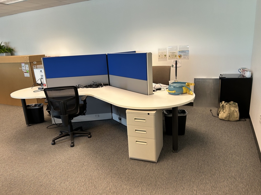 Workstation Cubicles (13 structures, 66 individual spots)