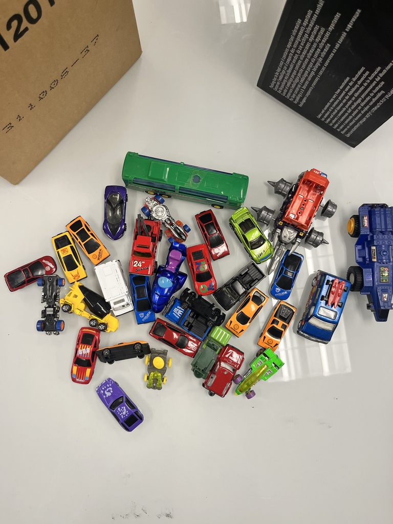 Box of toy cars, misc.