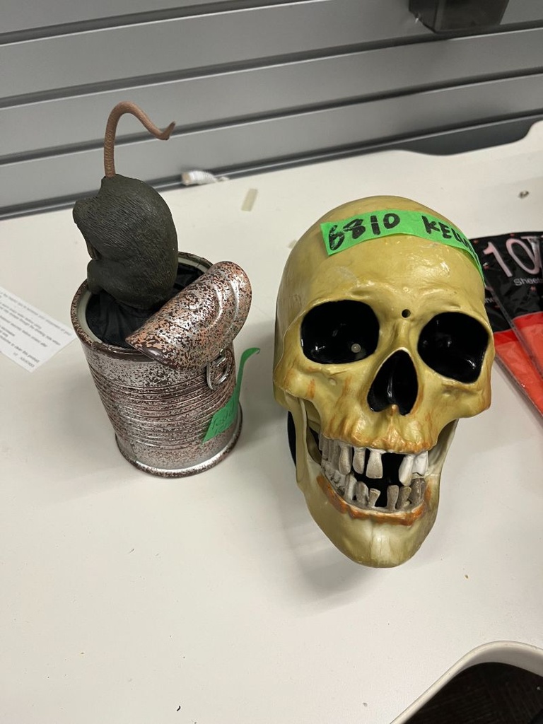 Small Halloween decoration, misc.