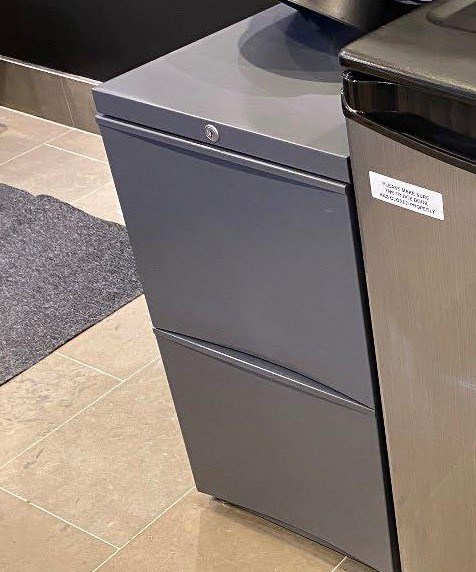 Metal Pedestal