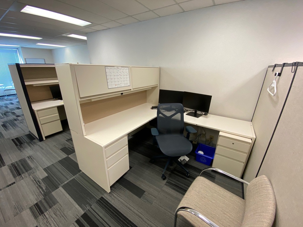 Workstation - Steelcase 9000 L-Shapes