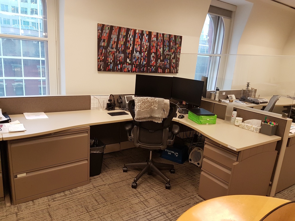 Teknion Workstation - 8'x6'