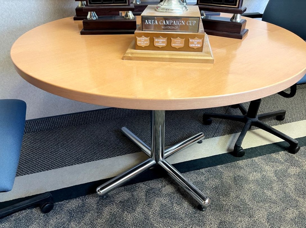 Round Meeting Table