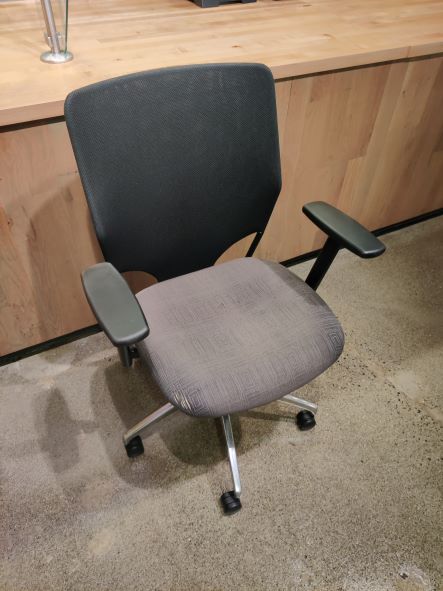 Task Chairs - With Arms