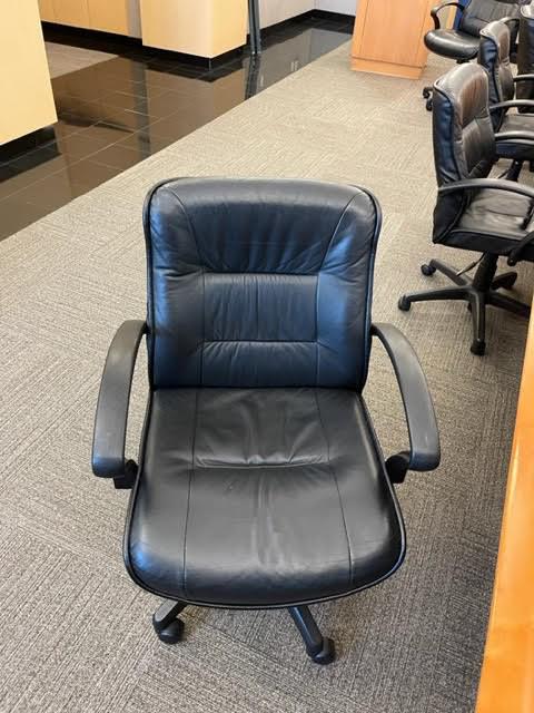 BLACK LEATHER TASK
