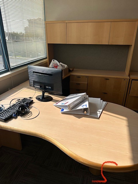 Bureau en forme de U