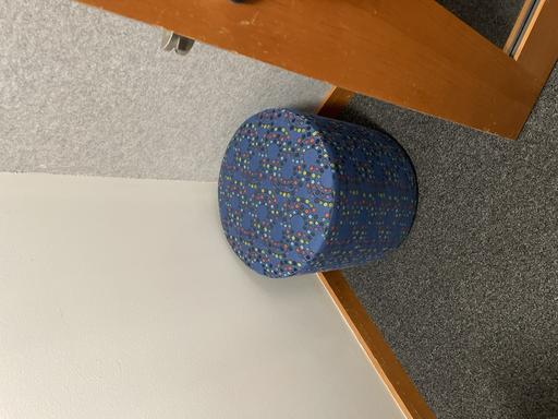 Ottoman - blue dot multi (17x17x17)