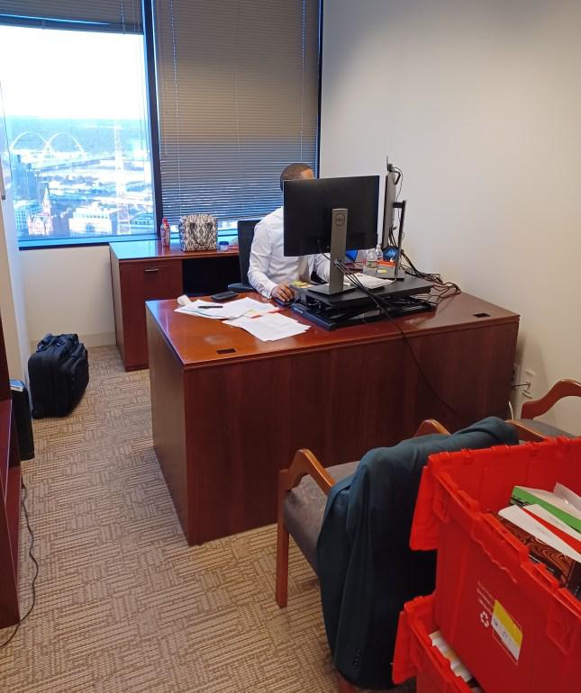 Lh U-Desk 6’ X 9’