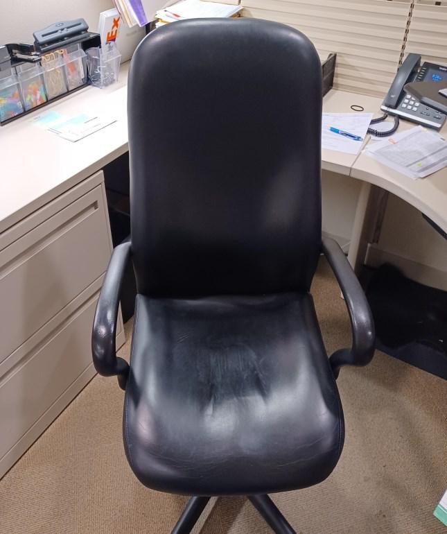 Black Hi-Back Chair