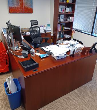 Rh U-Desks 6’ X 9’