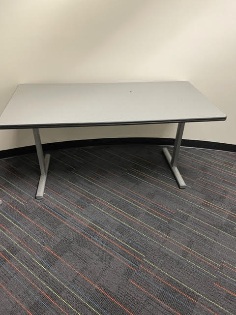 5’ FOLDING TABLE