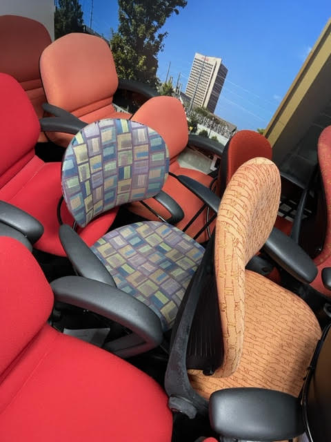 CHECKERED TASK CHAIR