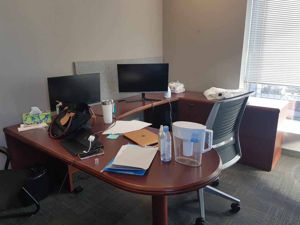 Wood desk with 2 drawer lateral 