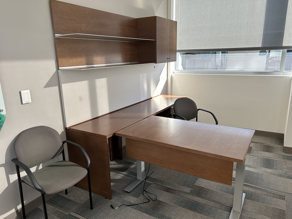 L-Desk (Gunlocke)