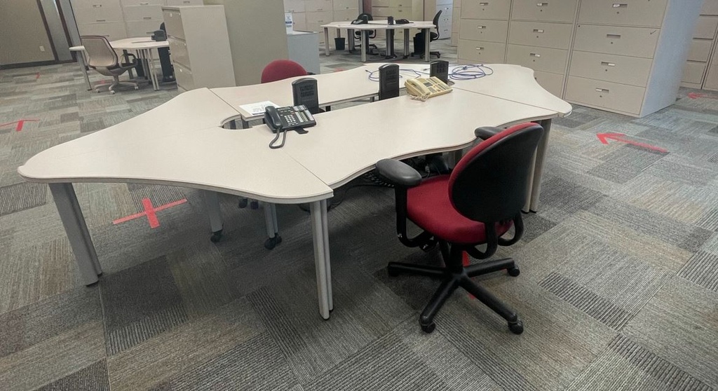 Kidney Grouped Table (5' X 24" &amp; 5' X 26") - With floor power monuments