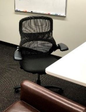 Black Mesh Task Chair