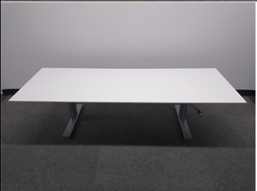 82" Steelcase Crank- height adjustable desk