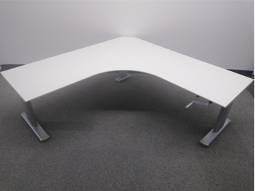 Steelcase, Crank, 66x66x24, White- height adjustable desk