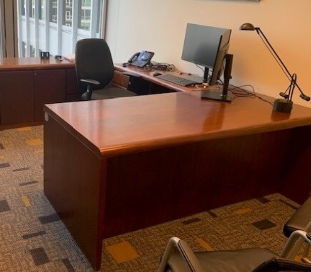 Bureau en forme de L