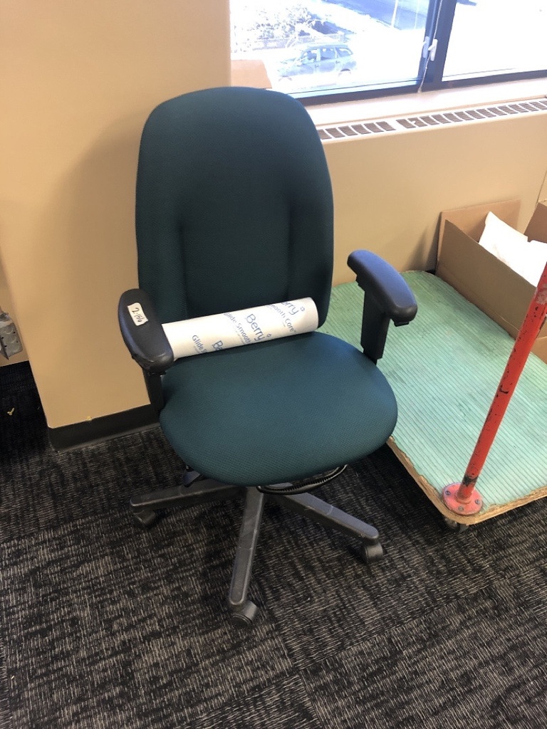 Task Chair with Arms 