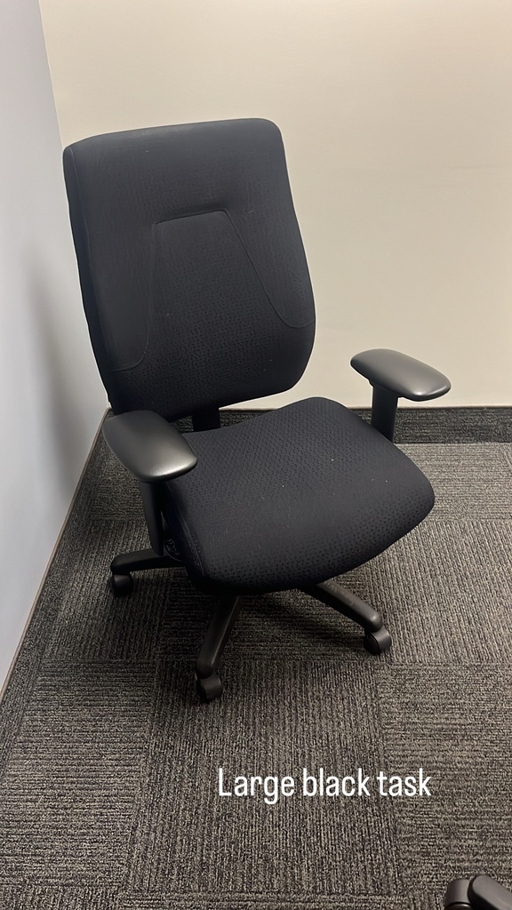 Grande chaise de travail noire