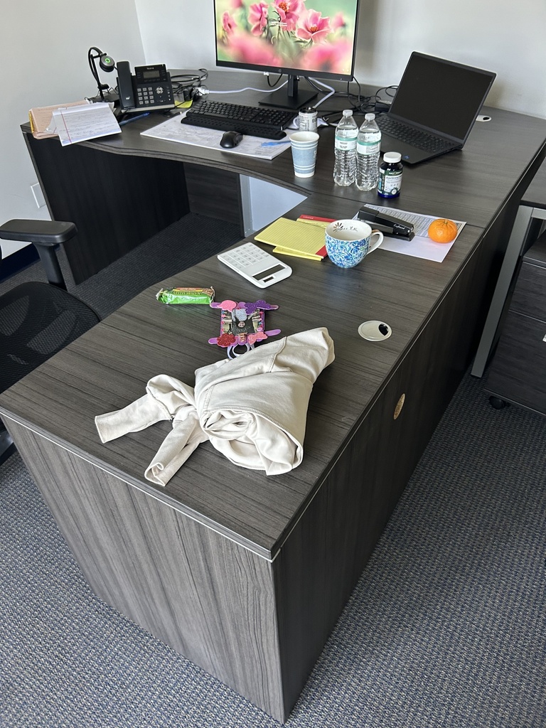 Desk and return