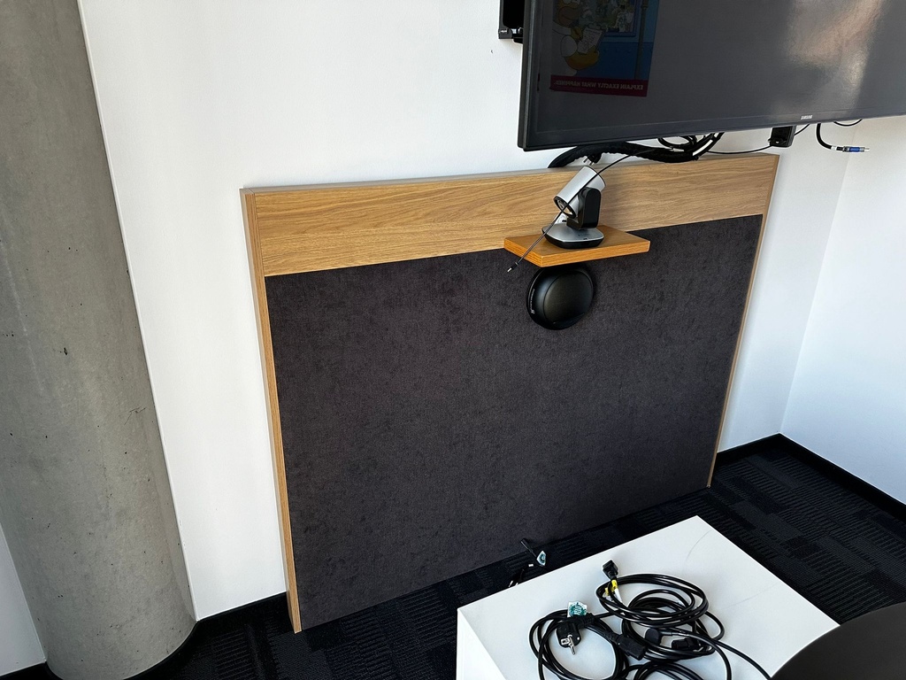 Wooden wall cover 1,80 m