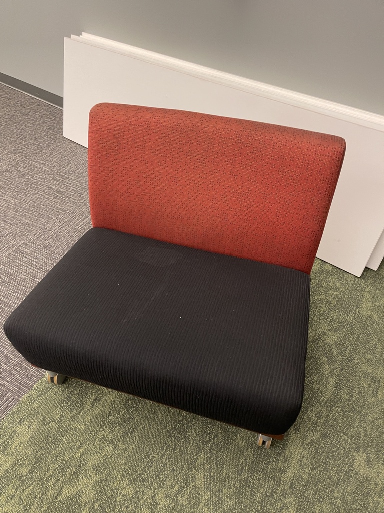 Lounge Chairs On Wheels - Red/Black