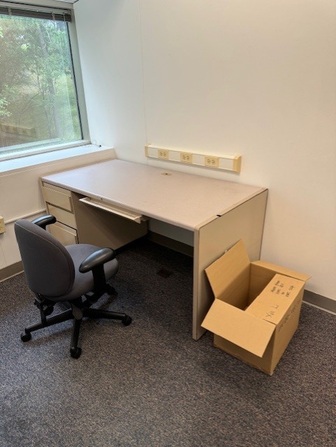 Metal Desk Straight 