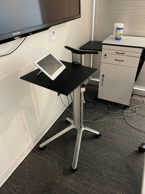 Metal Presentation Table 