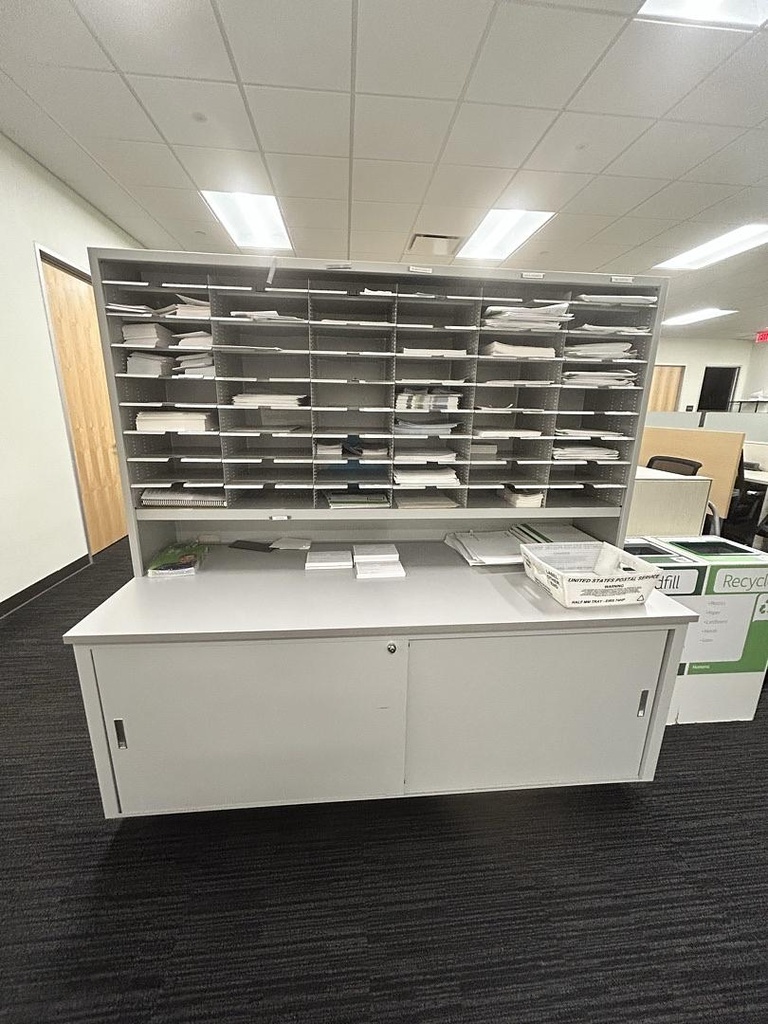 Mail Sorting Table