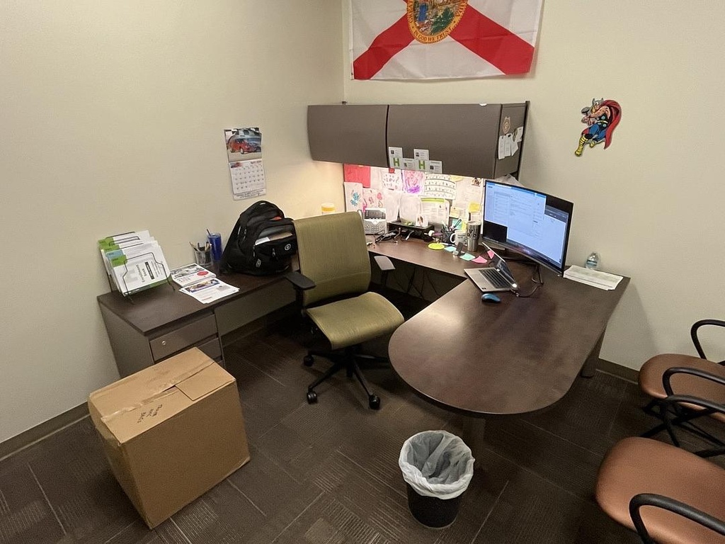 Left-Hand U-Shape Desk