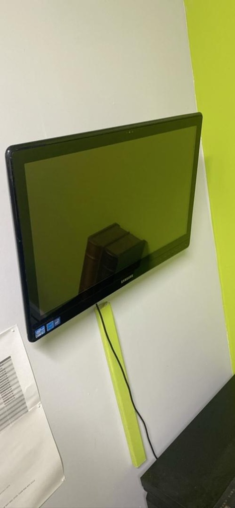 24” TV