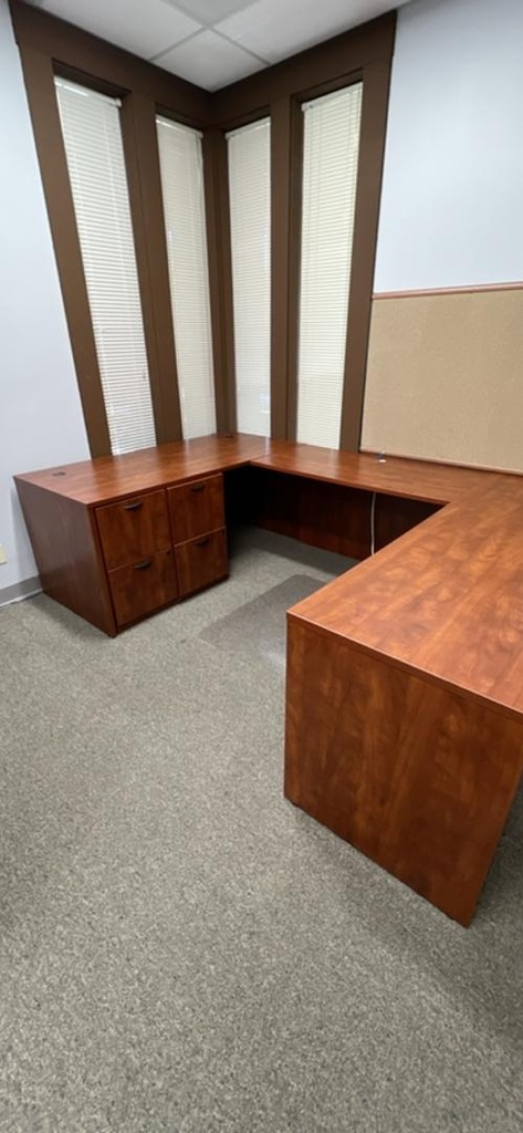 U-Shape Desk