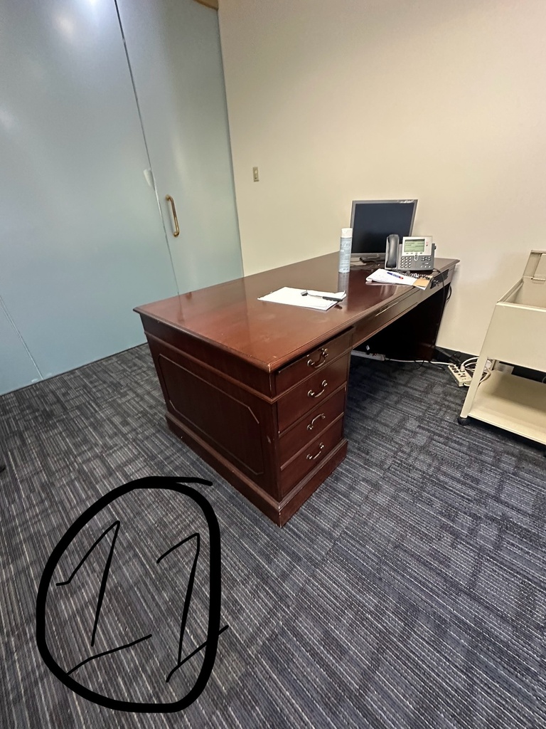 Desk w/ one ped