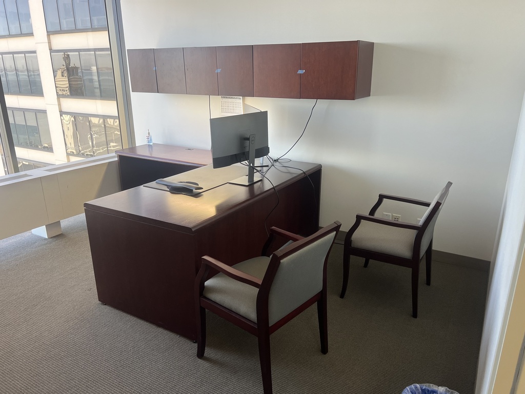 L-Shape Desk (square edge)