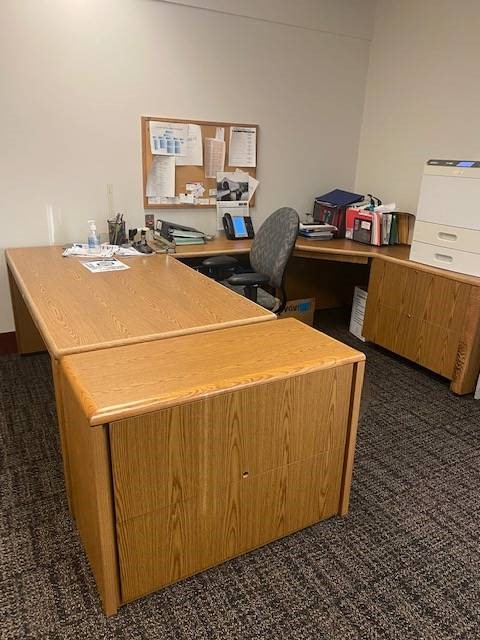 Desk 4