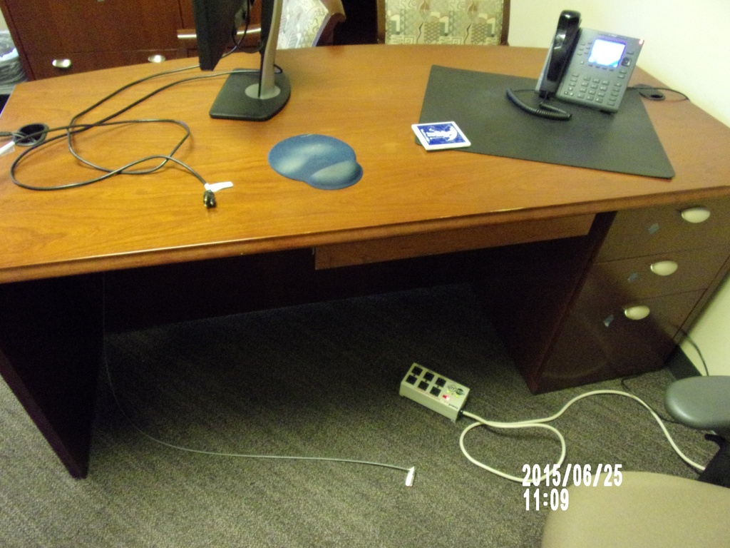 Knoll Desk