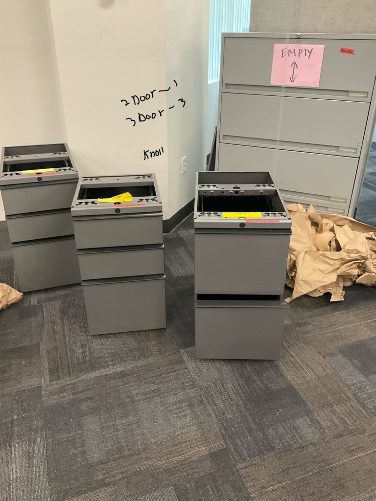 Knoll pedestals (no tops)