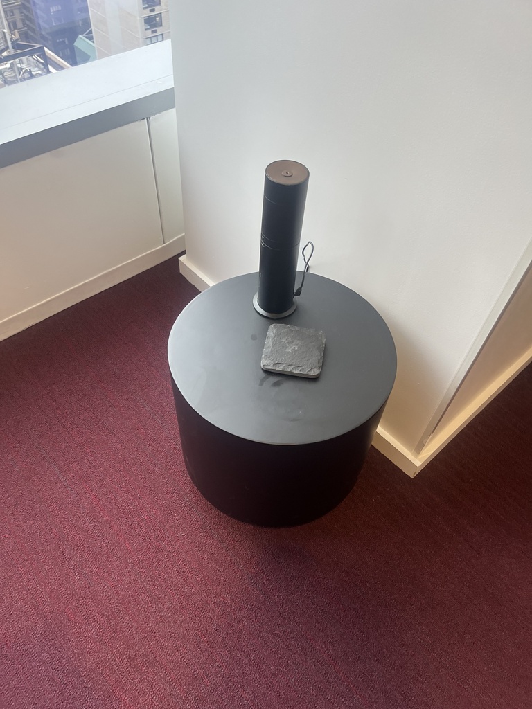 Round metal end table (16" round x 16" H)