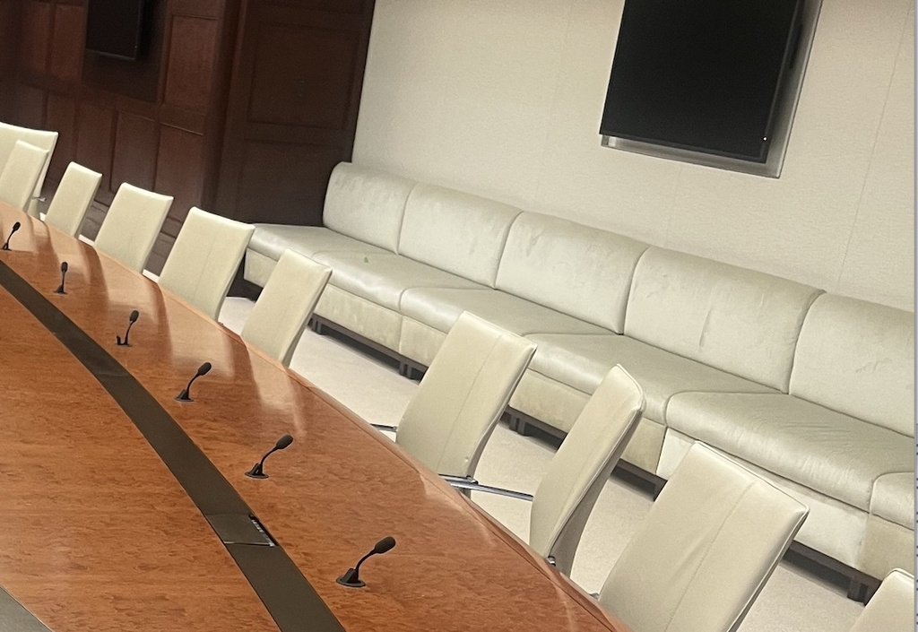 Banquette *Poor Condition*