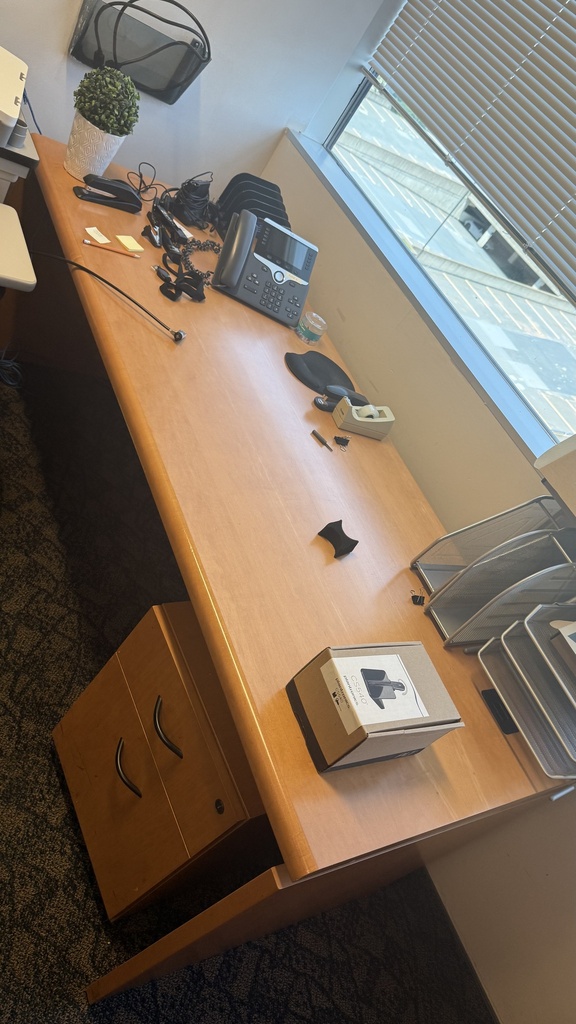 75cm x 160cm x 80cm large rectangular desk with a light maple wood laminate