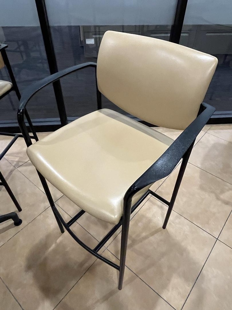 Guest Stool - gold Player