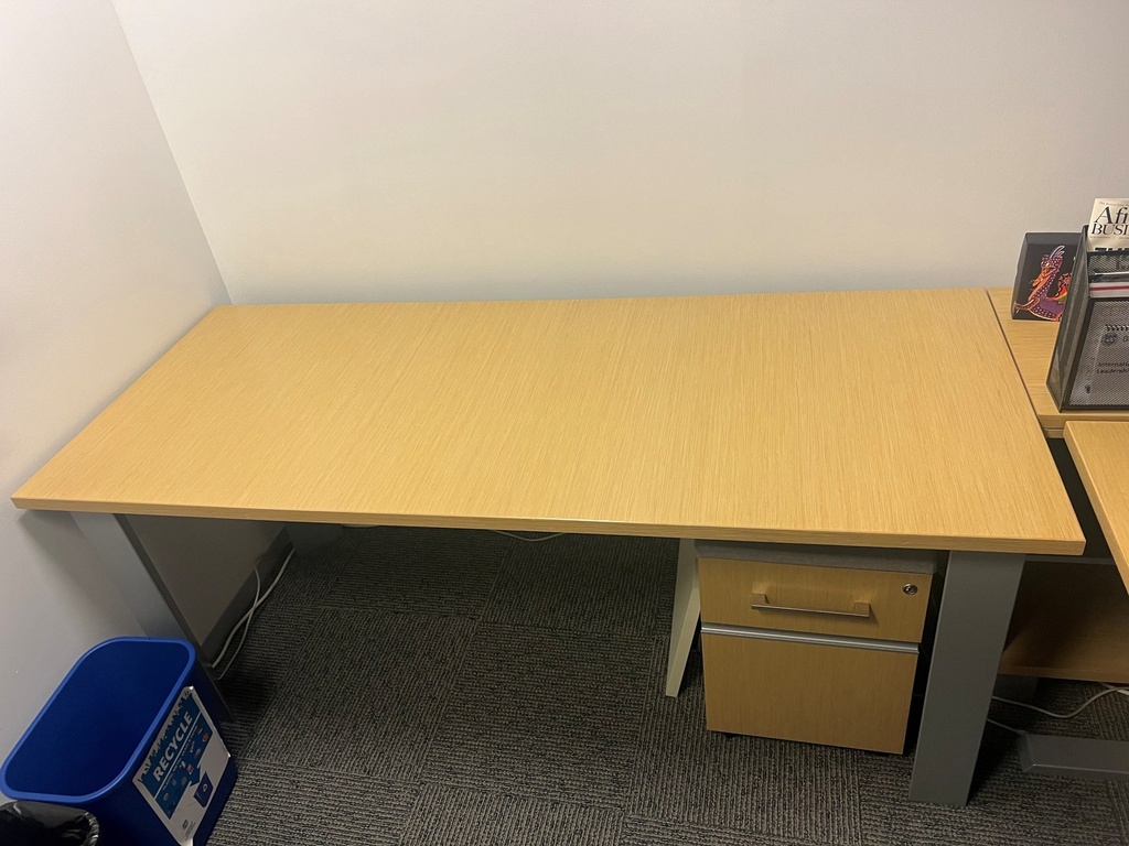 Assistant Work Desk
