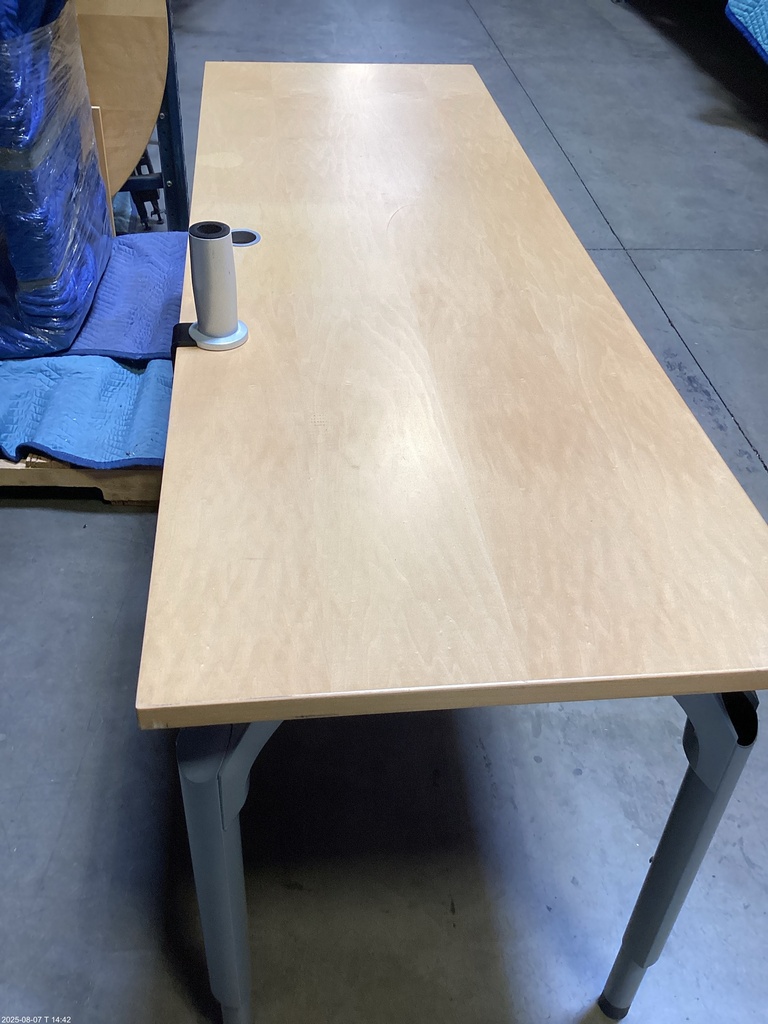 7124 Desk With Grommet Hole